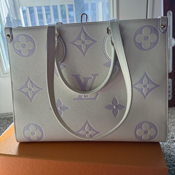 Empreinte Monogram Giant Onthego MM Latte Bubble Tea - Picture 9 of 13